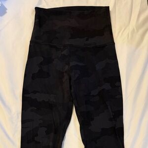 Lululemon Align High Rise Black/Grey Camouflage leggings 28”